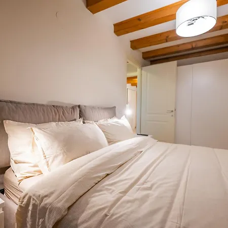 Crosada Cinque טריאסטה